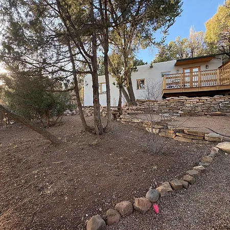 High Moon 4 Thousand Waves Way Bed & Breakfast 3*